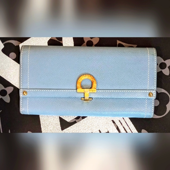 Salvatore Ferragamo Long Leather Wallet EUC - Picture 6 of 16